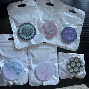6 PopSockets for cellphone